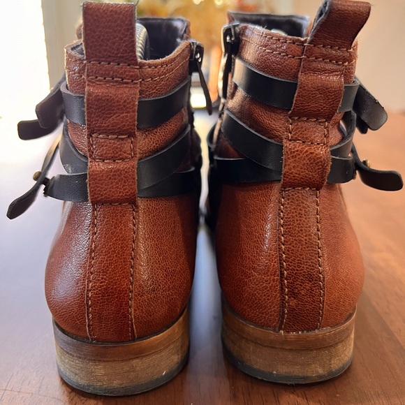 Franco Sarto Cognac Leather Ankle Boots Moto Biker Strap Zip Up Booties Sz 8 - Picture 5 of 9